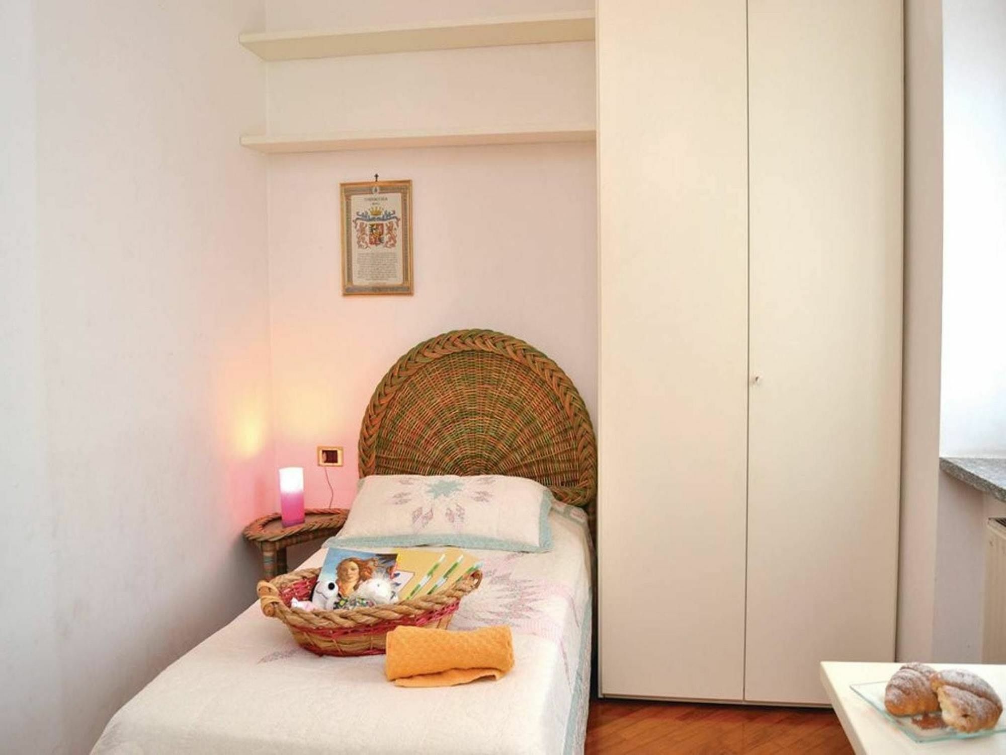 Villa With 3 Bedrooms In Genova, With Wonderful Mountain View, Enclose *
