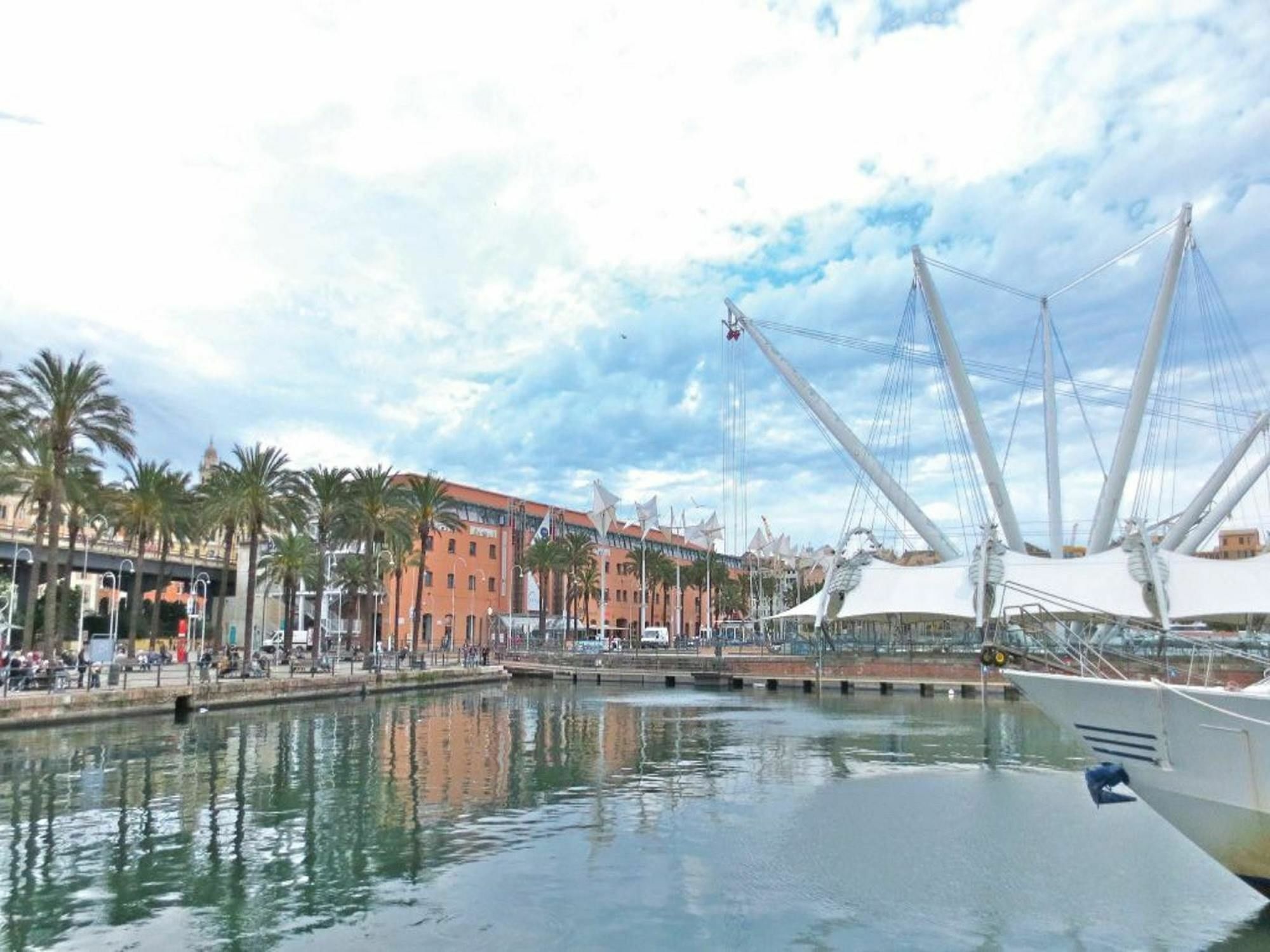 With 3 Bedrooms In Genova, With Wonderful Mountain View, Enclose