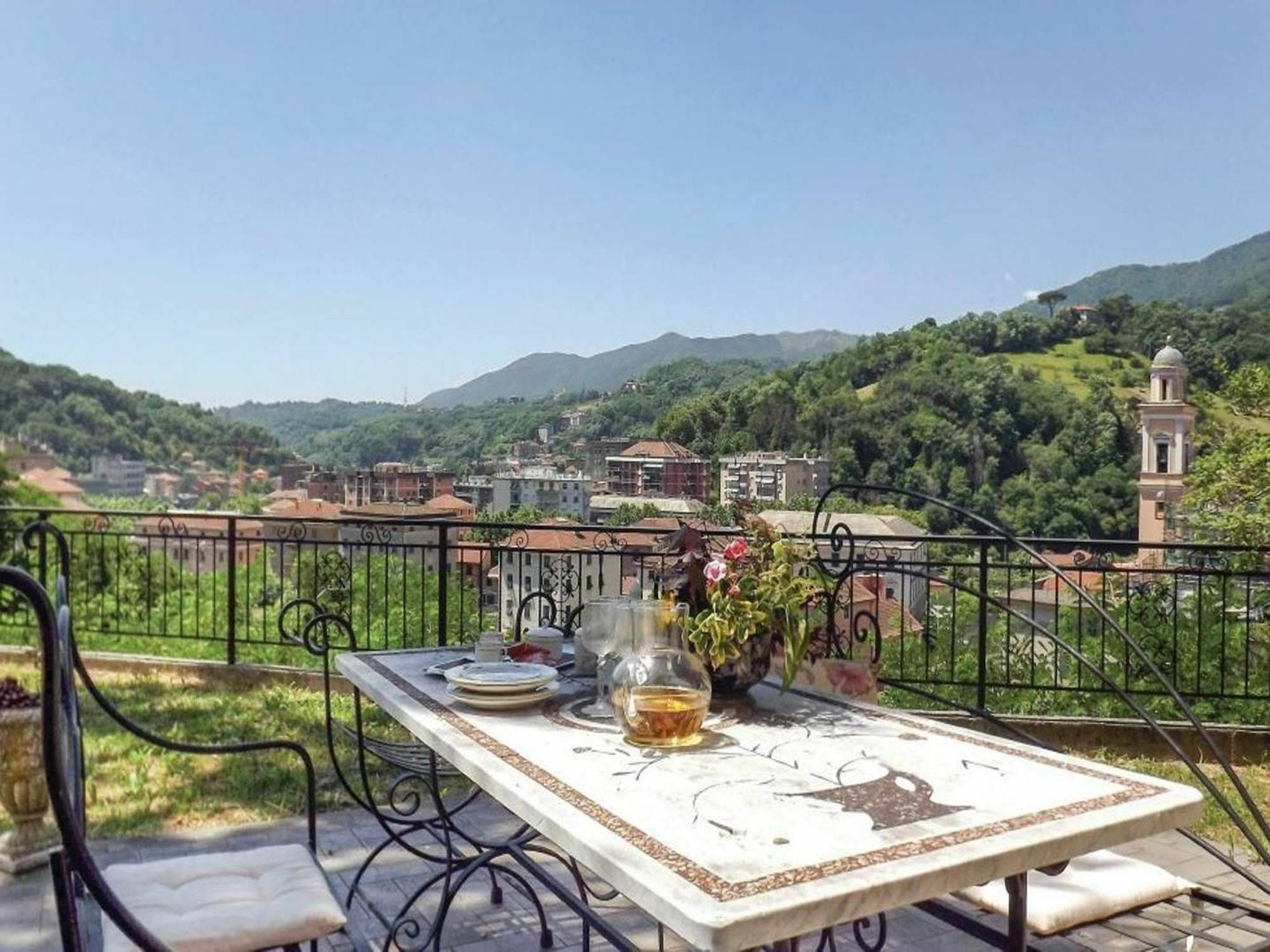 With 3 Bedrooms In Genova, With Wonderful Mountain View, Enclose Villa