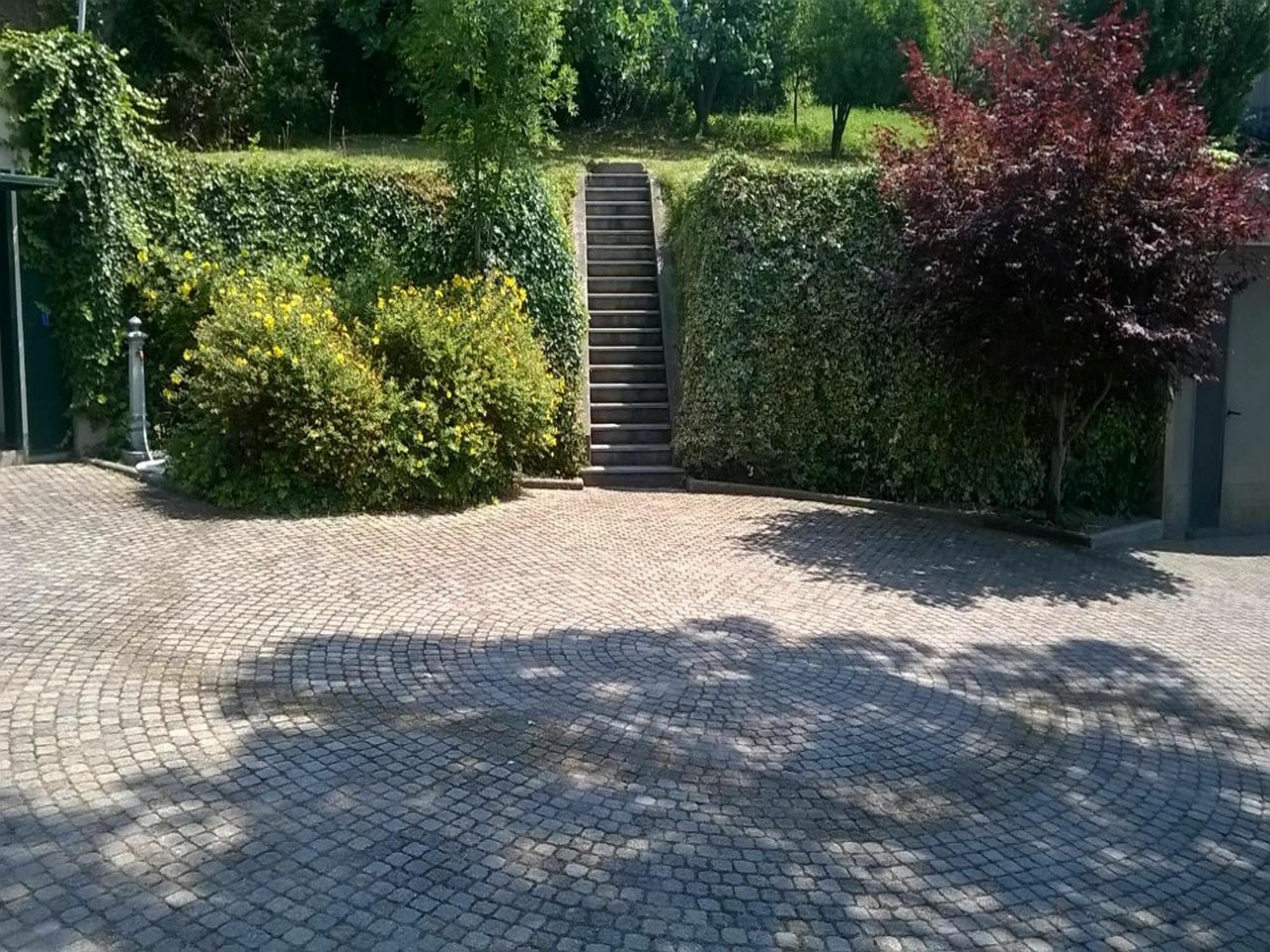 Villa With 3 Bedrooms In Genova, With Wonderful Mountain View, Enclose Génova