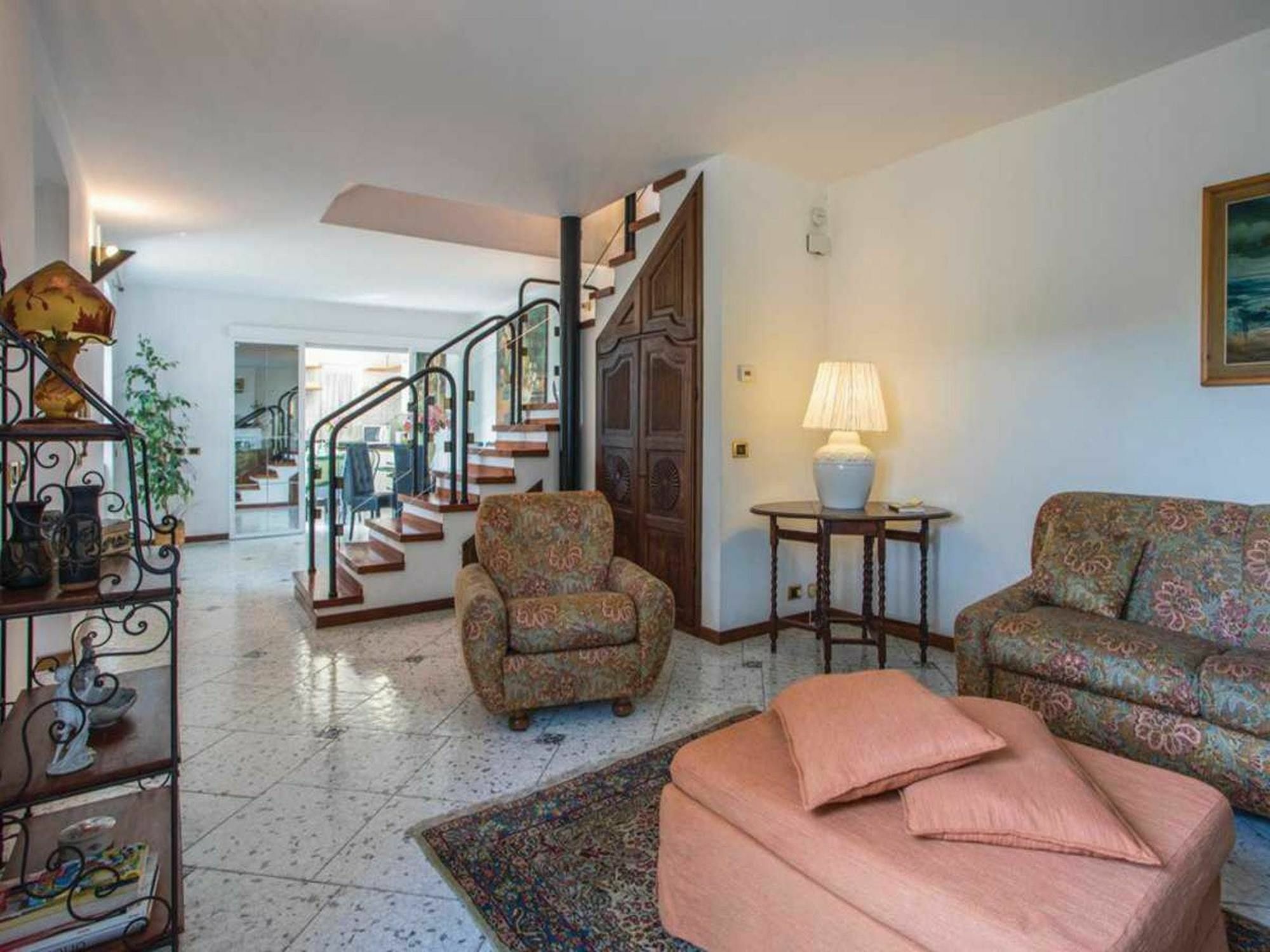 With 3 Bedrooms In Genova, With Wonderful Mountain View, Enclose Villa *