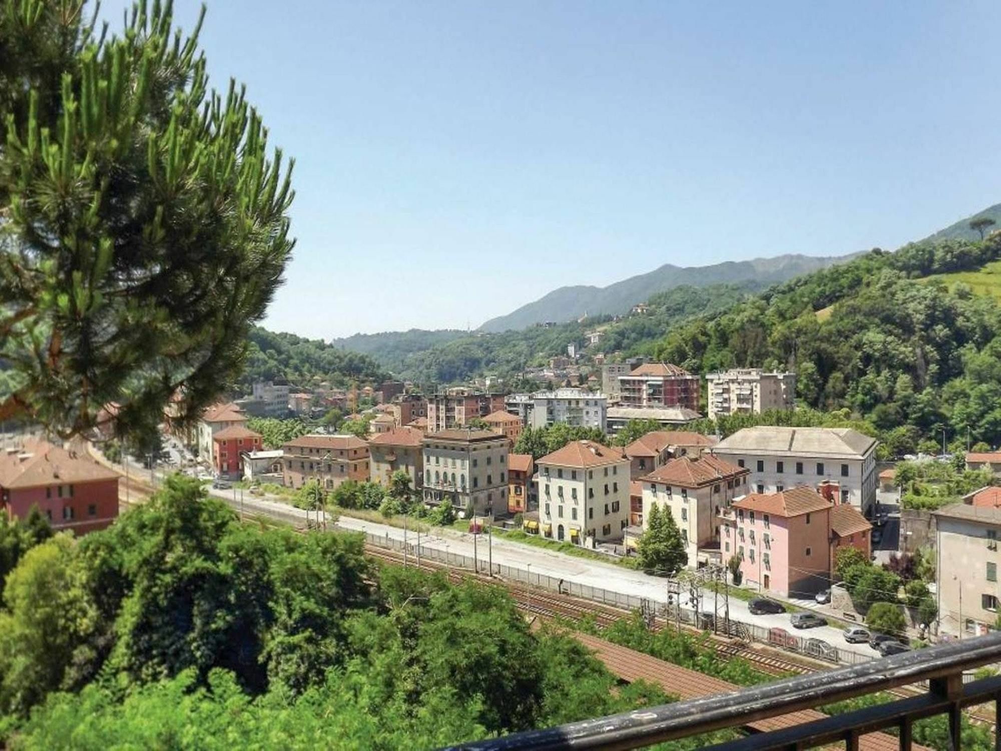 With 3 Bedrooms In Genova, With Wonderful Mountain View, Enclose Villa *
